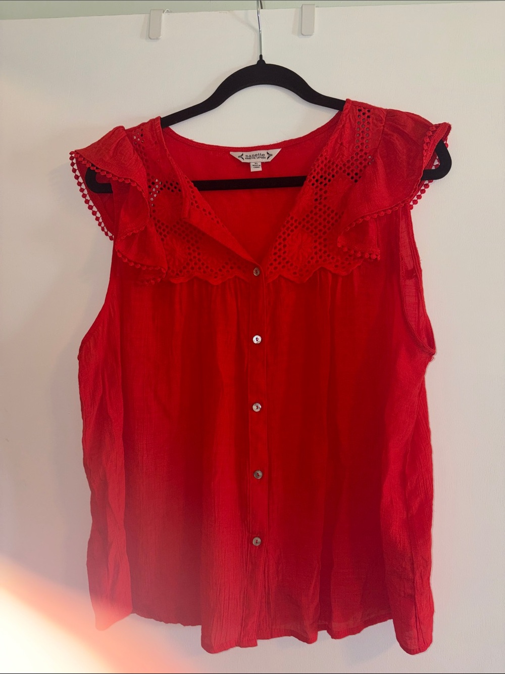Nanette Lepore Red Eyelet-Ruffle Sleeveless Button Front Blouse